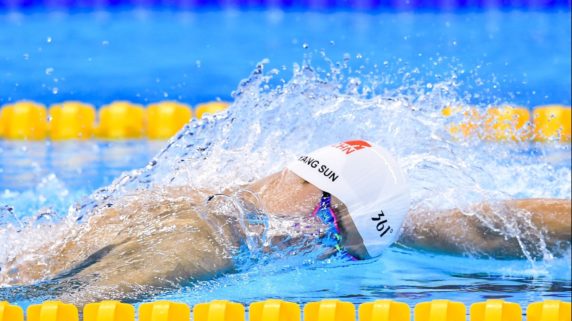 “美洲狮队打破纪录,力争橄榄球锦标赛冠军”